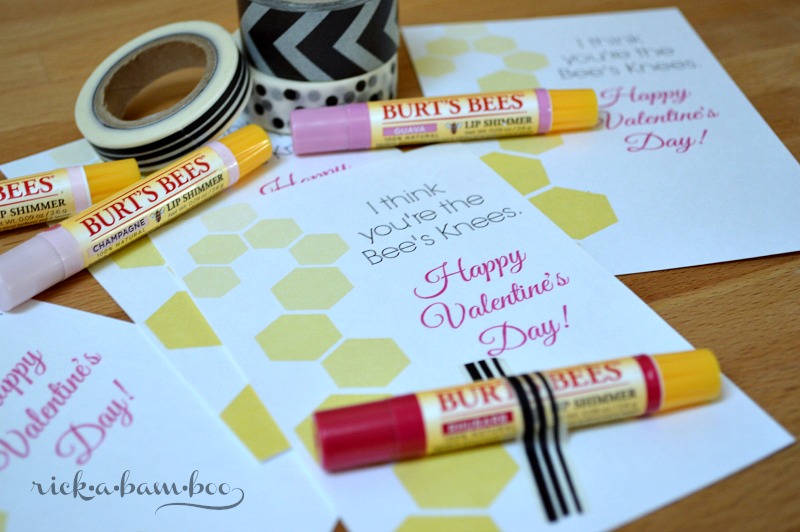 Bee's Knees Valentine {Free Printable} | rickabamboo.com | #bee #burtsbees #valentines