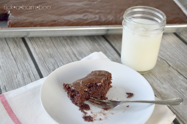 Texas Sheet Cake | rickabamboo.com | #chocolate #quick #easy