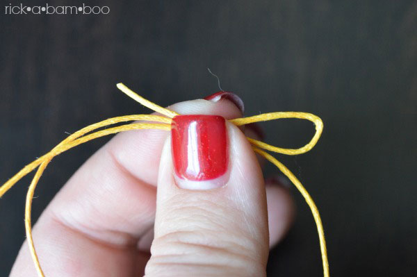 Noodle Bead Bracelet with Sliding Knot Tutorial | rickabamboo.com | #jewelry #diy #handmade