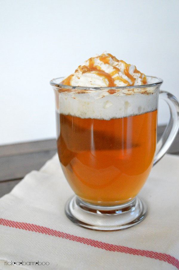 Starbucks Copycat Caramel Apple Cider | rickabamboo.com | #drink #hot #falll
