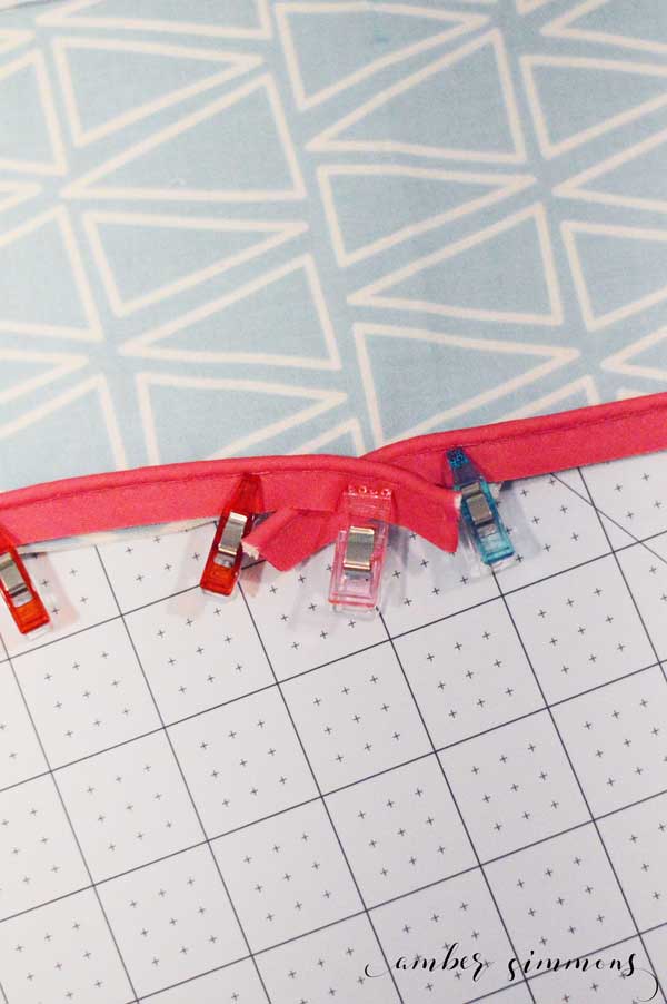 A step-by-step tutorial on how to make a DIY Simplicity Cosmetic Tote with the Cricut Maker.