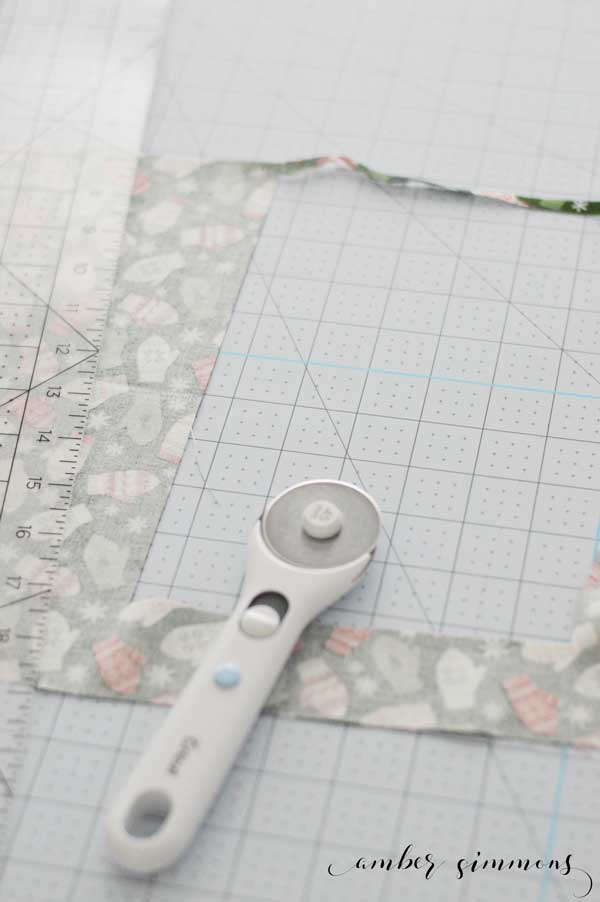 This tutorial shows you some tips and tricks on how to cut a Riley Blake quilt kit with your Cricut Maker. #ad #CricutMade #MyCricutQuilt #RileyBlakeDesigns