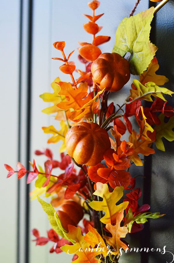 Make this simple modern fall wreath tutorial with a minimalist feel that is perfect for any home.