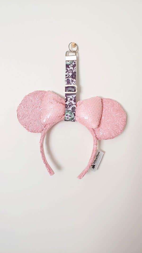 Mouse Ear Holder with Mouse Ears